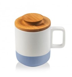 Чаша с дървено капаче