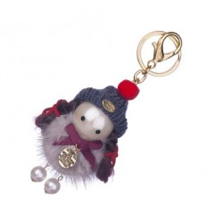 Ключодържател момиче с шапка