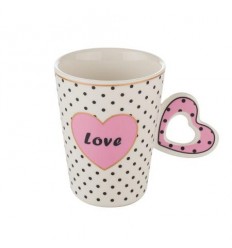 Чаша с розово сърце