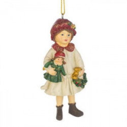 Момиче и кукла