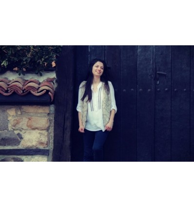 Дамска риза с автентична шевица