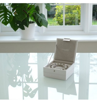 Кутия за бижута с капак бяла